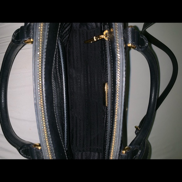 Prada Galleria Small Saffiano Leather Bag - Picture 5 of 9